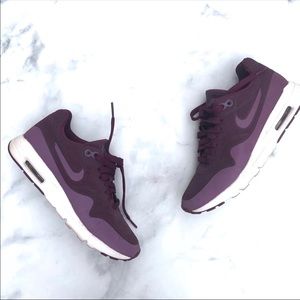 Nike Air Max Purple Athletic Tennis Shoes Sneakers